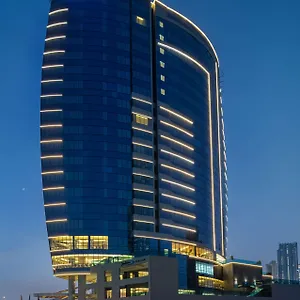 Отель Radisson Blu Hotel, Canal View, Дубай