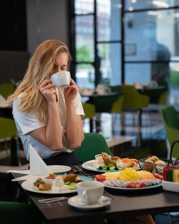Отель Novotel Sharjah Expo Centre